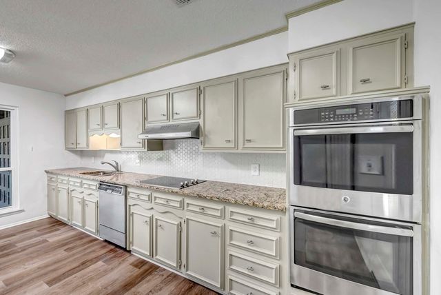 3204 W Wadley Ave, Midland, TX 79705