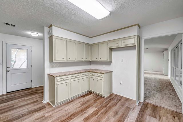 3204 W Wadley Ave, Midland, TX 79705