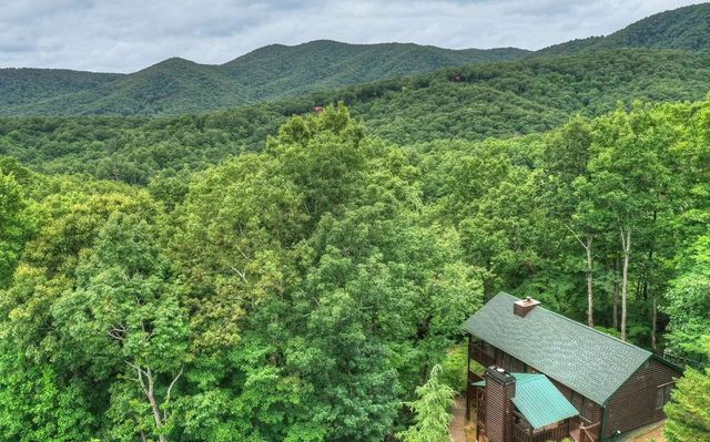 515 Amy Creek Circle, Ellijay, GA 30540