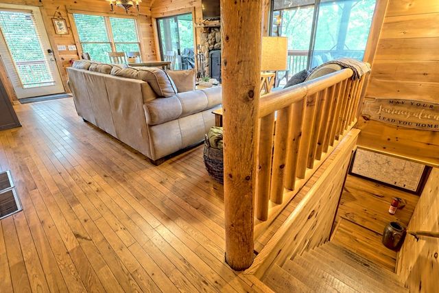 515 Amy Creek Circle, Ellijay, GA 30540