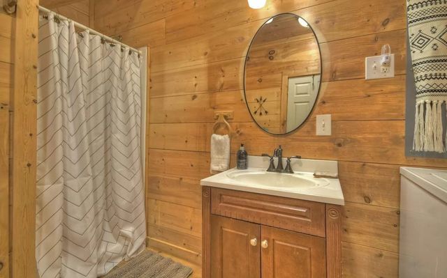 515 Amy Creek Circle, Ellijay, GA 30540