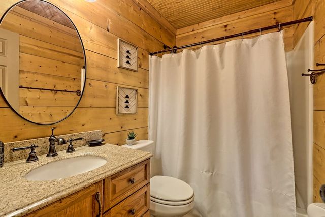 515 Amy Creek Circle, Ellijay, GA 30540