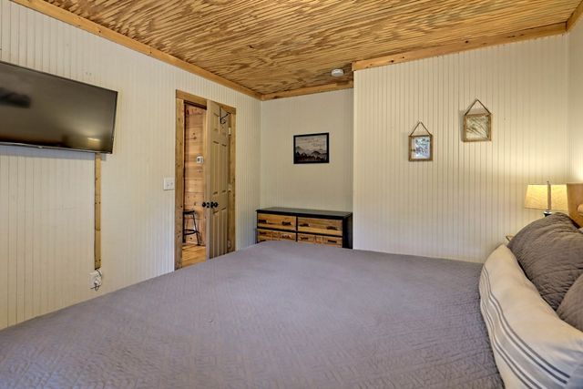 515 Amy Creek Circle, Ellijay, GA 30540