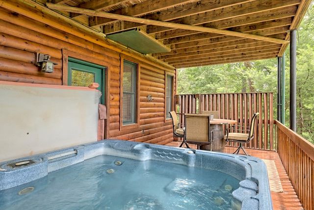 515 Amy Creek Circle, Ellijay, GA 30540