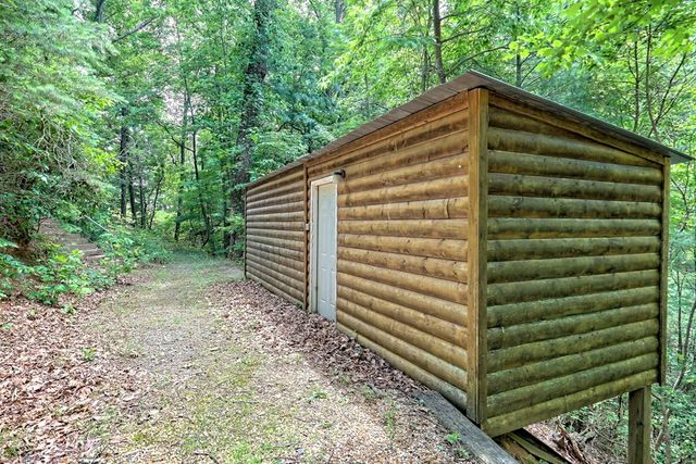 515 Amy Creek Circle, Ellijay, GA 30540