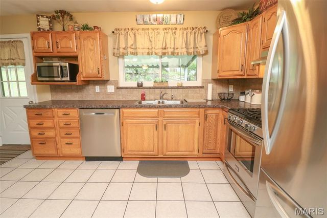 2123 Quirinal Court, Fenton, MO 63026