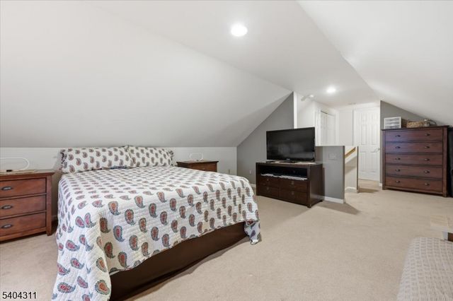 24 Ozone Ave, Cedar Grove Twp., NJ 07009