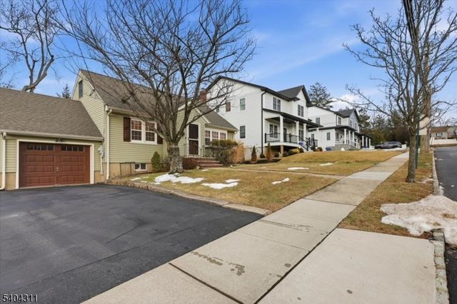 24 Ozone Ave, Cedar Grove Twp., NJ 07009