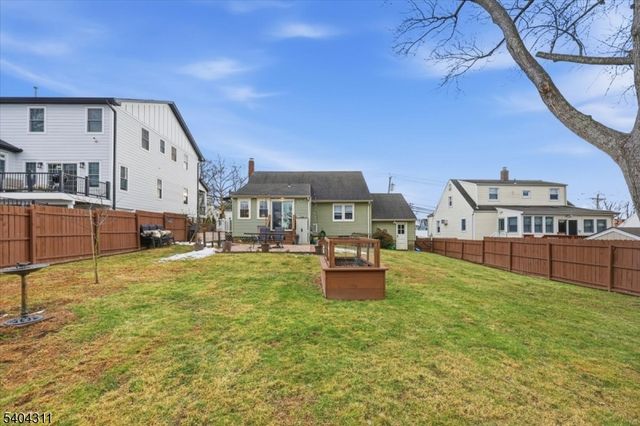 24 Ozone Ave, Cedar Grove Twp., NJ 07009