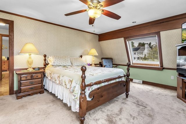 8 Portsmouth Rd, Amesbury, MA 01913