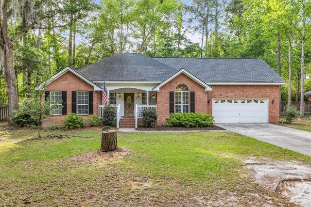 27 Oak Side Court, Richmond Hill, GA 31324
