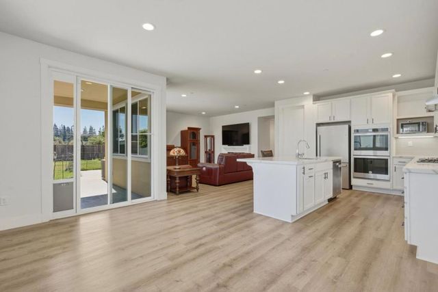 276 Copperleaf Lane, San Juan Bautista, CA 95045