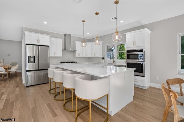 43 Oakwood Ave, Livingston Twp., NJ 07039