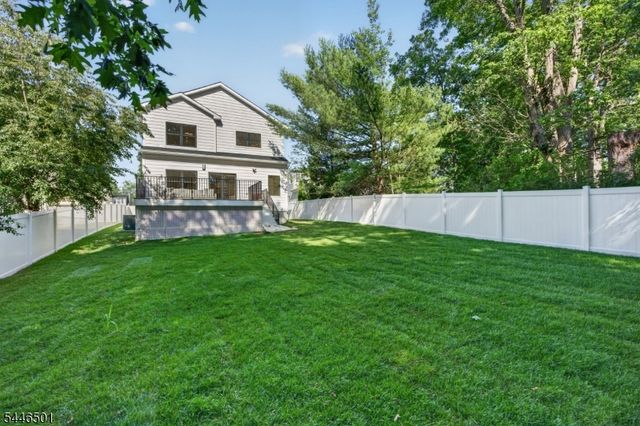 43 Oakwood Ave, Livingston Twp., NJ 07039