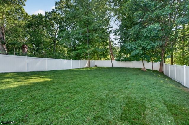 43 Oakwood Ave, Livingston Twp., NJ 07039