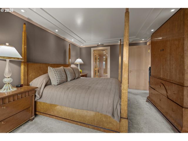 1414 Sw 3RD Ave 2402, Portland, OR 97201