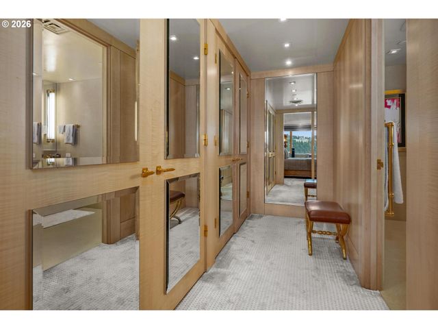 1414 Sw 3RD Ave 2402, Portland, OR 97201