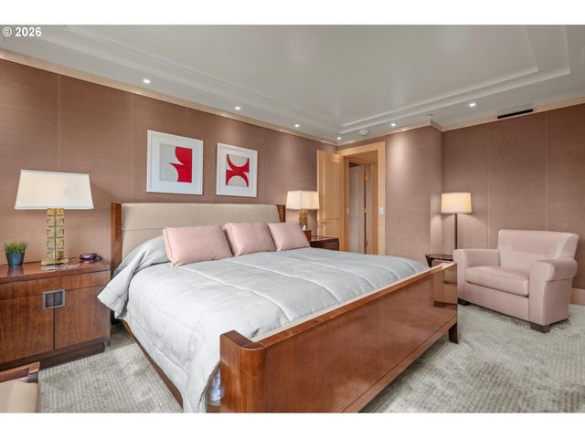 1414 Sw 3RD Ave 2402, Portland, OR 97201