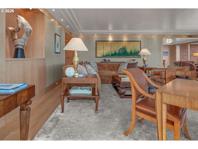 1414 Sw 3RD Ave 2402, Portland, OR 97201