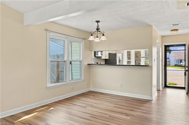 1877 Scarlotti CT, Virginia Beach, VA 23454