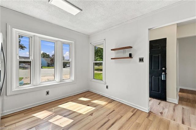 1877 Scarlotti CT, Virginia Beach, VA 23454