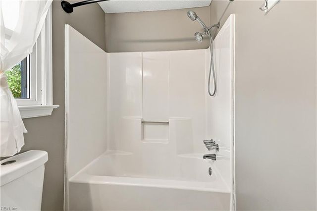 1877 Scarlotti CT, Virginia Beach, VA 23454
