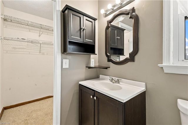 1877 Scarlotti CT, Virginia Beach, VA 23454