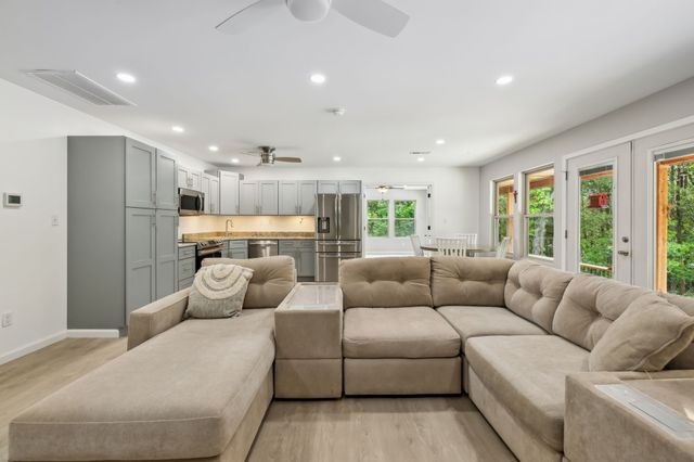 1840 Lick Creek Rd, Hartsville, TN 37074