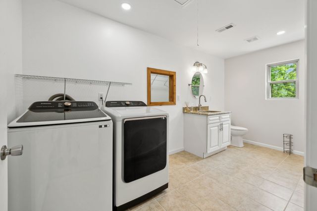 1840 Lick Creek Rd, Hartsville, TN 37074