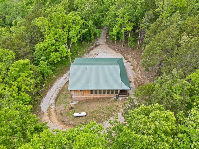 1840 Lick Creek Rd, Hartsville, TN 37074