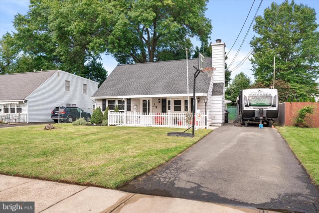 19 DUNMORE AVE, Ewing, NJ 08618