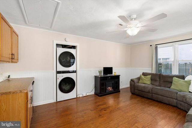 19 DUNMORE AVE, Ewing, NJ 08618