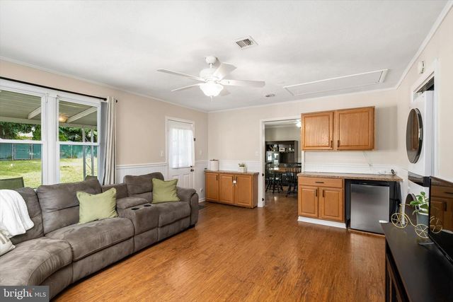 19 DUNMORE AVE, Ewing, NJ 08618