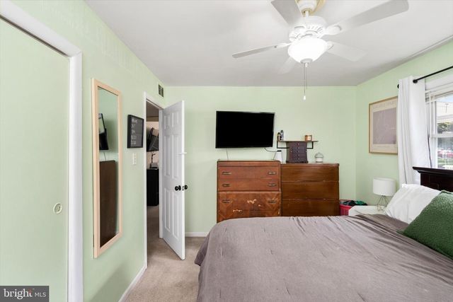19 DUNMORE AVE, Ewing, NJ 08618