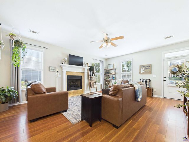 216 Charlestown Way, Bonaire, GA 31005
