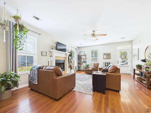 216 Charlestown Way, Bonaire, GA 31005