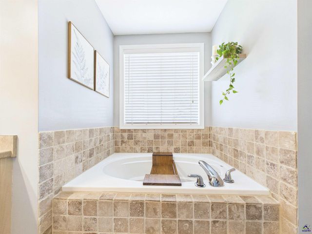 216 Charlestown Way, Bonaire, GA 31005