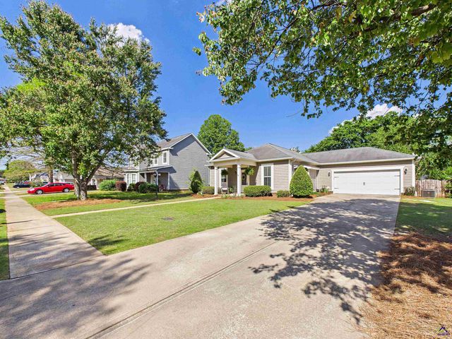 216 Charlestown Way, Bonaire, GA 31005