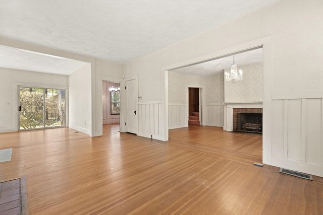 41 Pine Grove Ave, Sharon, MA 02067