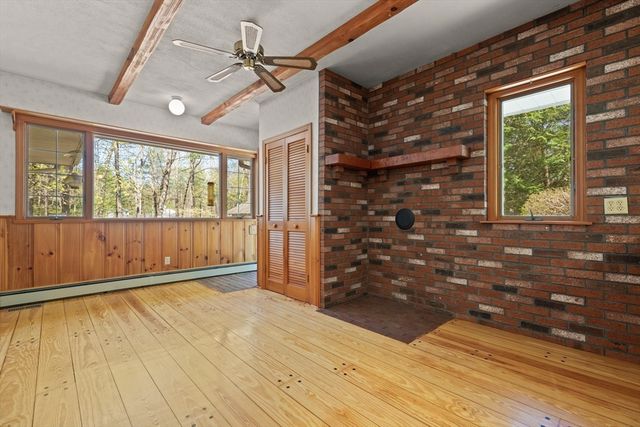 41 Pine Grove Ave, Sharon, MA 02067