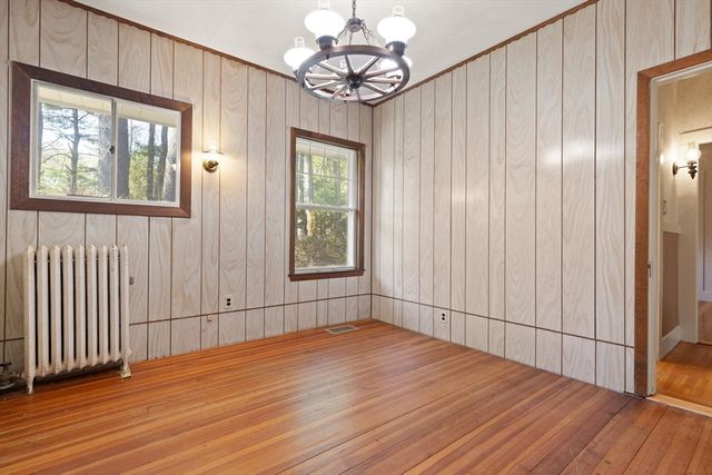 41 Pine Grove Ave, Sharon, MA 02067