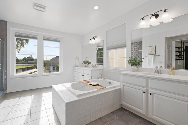 3073 Crocker Dr, Sacramento, CA 95818