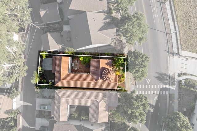 3073 Crocker Dr, Sacramento, CA 95818