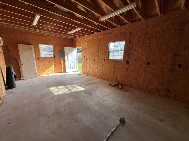 113 Carriage Lane, Silsbee, TX 77656