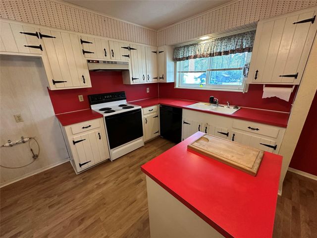 113 Carriage Lane, Silsbee, TX 77656