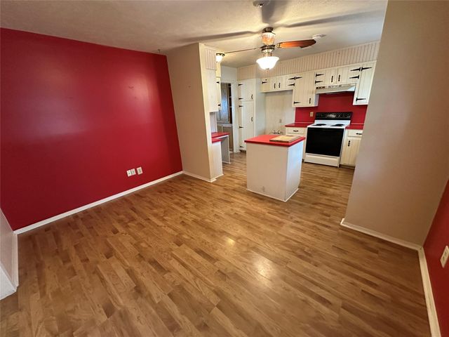 113 Carriage Lane, Silsbee, TX 77656