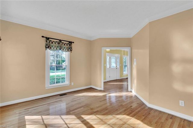 111 Manassas LOOP, Yorktown, VA 23693