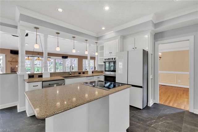 111 Manassas LOOP, Yorktown, VA 23693