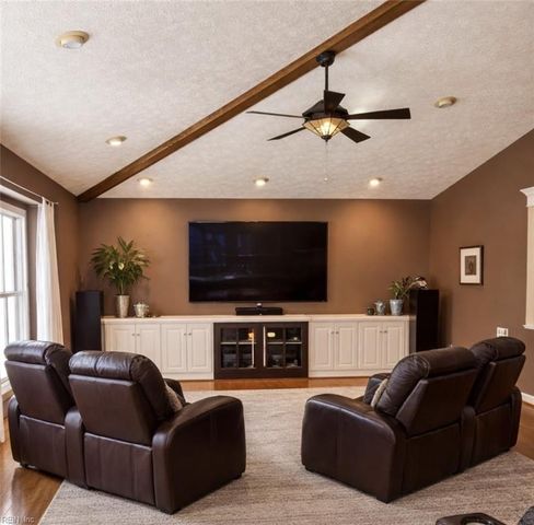 111 Manassas LOOP, Yorktown, VA 23693