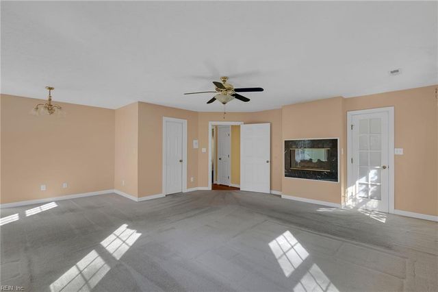 111 Manassas LOOP, Yorktown, VA 23693